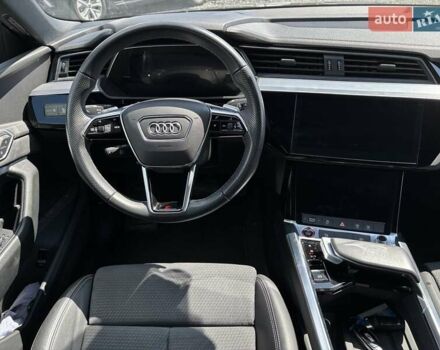 Серый Ауди E-Tron, объемом двигателя 0 л и пробегом 115 тыс. км за 37600 $, фото 26 на Automoto.ua