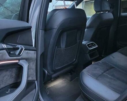 Сірий Ауді E-Tron, об'ємом двигуна 0 л та пробігом 117 тис. км за 27200 $, фото 19 на Automoto.ua