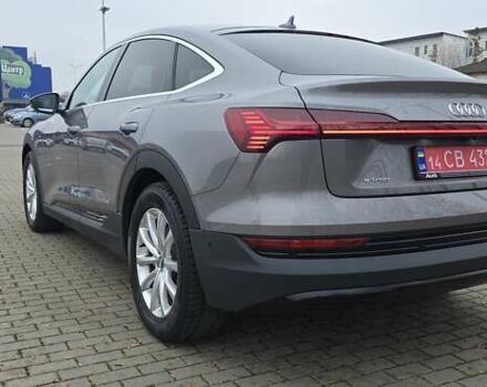 Сірий Ауді E-Tron, об'ємом двигуна 0 л та пробігом 140 тис. км за 28800 $, фото 17 на Automoto.ua