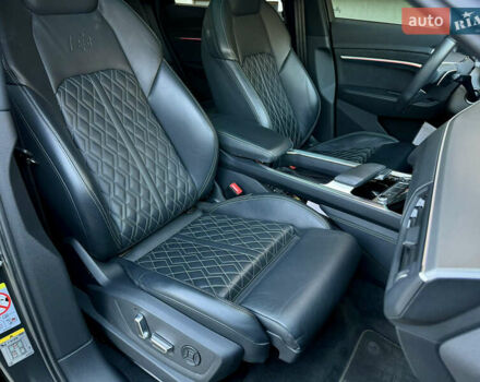 Сірий Ауді E-Tron, об'ємом двигуна 0 л та пробігом 47 тис. км за 45000 $, фото 43 на Automoto.ua