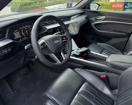 Серый Ауди E-Tron, объемом двигателя 0 л и пробегом 119 тыс. км за 41500 $, фото 27 на Automoto.ua