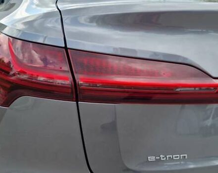 Серый Ауди E-Tron, объемом двигателя 0 л и пробегом 140 тыс. км за 25811 $, фото 53 на Automoto.ua