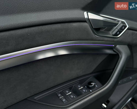 Серый Ауди E-Tron, объемом двигателя 0 л и пробегом 119 тыс. км за 41500 $, фото 66 на Automoto.ua