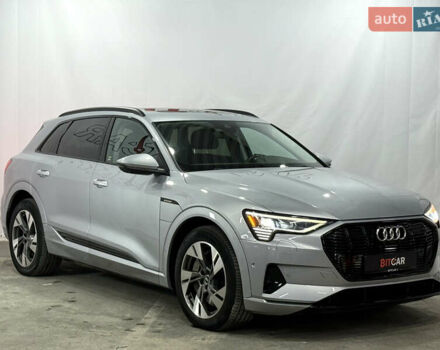 Серый Ауди E-Tron, объемом двигателя 0 л и пробегом 44 тыс. км за 33000 $, фото 1 на Automoto.ua