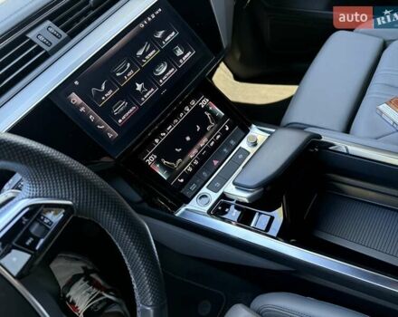 Серый Ауди E-Tron, объемом двигателя 0 л и пробегом 44 тыс. км за 33900 $, фото 54 на Automoto.ua