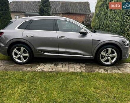 Серый Ауди E-Tron, объемом двигателя 0 л и пробегом 165 тыс. км за 33000 $, фото 10 на Automoto.ua