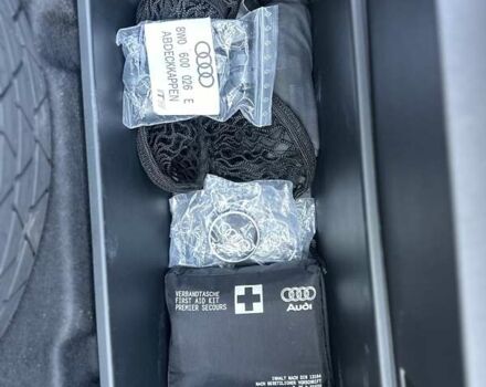 Серый Ауди E-Tron, объемом двигателя 0 л и пробегом 59 тыс. км за 37396 $, фото 37 на Automoto.ua