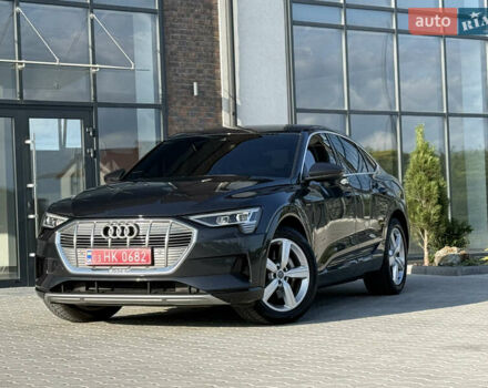 Серый Ауди E-Tron, объемом двигателя 0 л и пробегом 93 тыс. км за 28450 $, фото 14 на Automoto.ua