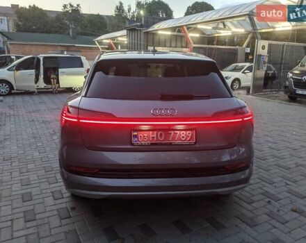 Серый Ауди E-Tron, объемом двигателя 0 л и пробегом 98 тыс. км за 29999 $, фото 34 на Automoto.ua