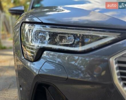 Серый Ауди E-Tron, объемом двигателя 0 л и пробегом 43 тыс. км за 29999 $, фото 15 на Automoto.ua