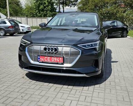 Сірий Ауді E-Tron, об'ємом двигуна 0 л та пробігом 99 тис. км за 27280 $, фото 60 на Automoto.ua