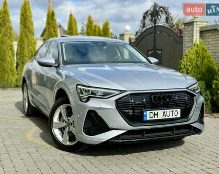 Серый Ауди E-Tron, объемом двигателя 0 л и пробегом 130 тыс. км за 37000 $, фото 11 на Automoto.ua