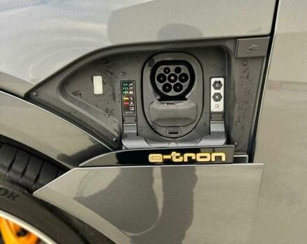 Серый Ауди E-Tron, объемом двигателя 0 л и пробегом 125 тыс. км за 34999 $, фото 16 на Automoto.ua