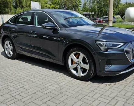 Сірий Ауді E-Tron, об'ємом двигуна 0 л та пробігом 99 тис. км за 27280 $, фото 53 на Automoto.ua