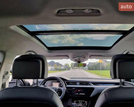 Серый Ауди E-Tron, объемом двигателя 0 л и пробегом 61 тыс. км за 30000 $, фото 7 на Automoto.ua