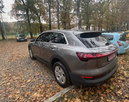 Серый Ауди E-Tron, объемом двигателя 0 л и пробегом 47 тыс. км за 27000 $, фото 5 на Automoto.ua