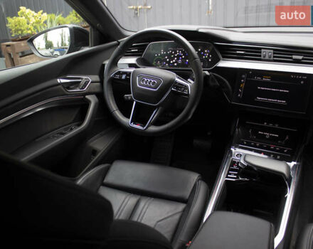 Сірий Ауді E-Tron, об'ємом двигуна 0 л та пробігом 69 тис. км за 39700 $, фото 10 на Automoto.ua