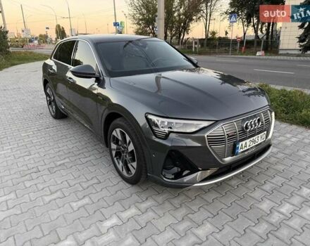 Серый Ауди E-Tron, объемом двигателя 0 л и пробегом 44 тыс. км за 33900 $, фото 23 на Automoto.ua