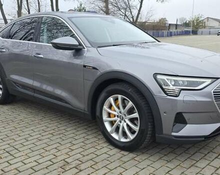 Сірий Ауді E-Tron, об'ємом двигуна 0 л та пробігом 140 тис. км за 28800 $, фото 34 на Automoto.ua