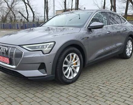 Сірий Ауді E-Tron, об'ємом двигуна 0 л та пробігом 140 тис. км за 28800 $, фото 21 на Automoto.ua