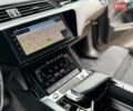 Серый Ауди E-Tron, объемом двигателя 0 л и пробегом 149 тыс. км за 29300 $, фото 66 на Automoto.ua