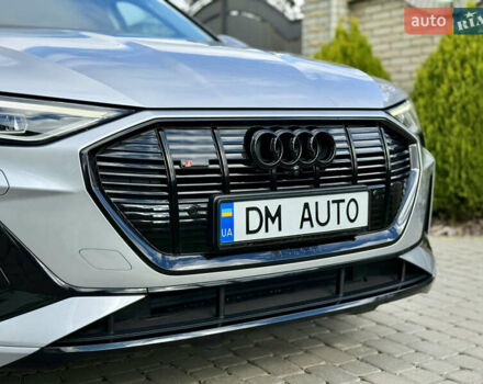 Серый Ауди E-Tron, объемом двигателя 0 л и пробегом 130 тыс. км за 37000 $, фото 17 на Automoto.ua