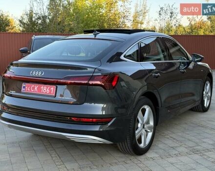 Сірий Ауді E-Tron, об'ємом двигуна 0 л та пробігом 98 тис. км за 31777 $, фото 3 на Automoto.ua