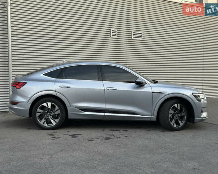 Сірий Ауді E-Tron, об'ємом двигуна 0 л та пробігом 45 тис. км за 33999 $, фото 14 на Automoto.ua