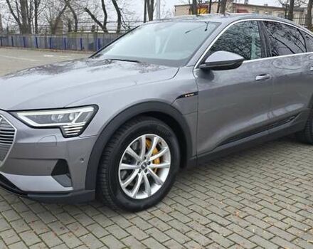Сірий Ауді E-Tron, об'ємом двигуна 0 л та пробігом 140 тис. км за 28800 $, фото 61 на Automoto.ua