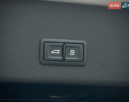 Серый Ауди E-Tron, объемом двигателя 0 л и пробегом 36 тыс. км за 45445 $, фото 99 на Automoto.ua