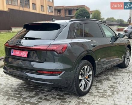 Серый Ауди E-Tron, объемом двигателя 0 л и пробегом 47 тыс. км за 40500 $, фото 2 на Automoto.ua