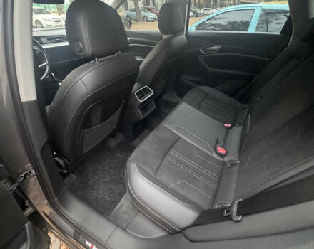 Сірий Ауді E-Tron, об'ємом двигуна 0 л та пробігом 47 тис. км за 28300 $, фото 8 на Automoto.ua