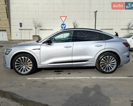 Серый Ауди E-Tron, объемом двигателя 0 л и пробегом 32 тыс. км за 41990 $, фото 32 на Automoto.ua