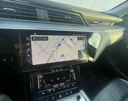 Серый Ауди E-Tron, объемом двигателя 0 л и пробегом 88 тыс. км за 36500 $, фото 22 на Automoto.ua