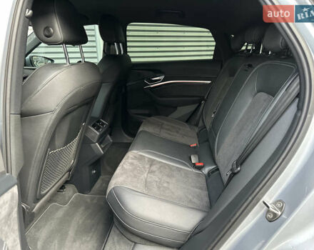 Сірий Ауді E-Tron, об'ємом двигуна 0 л та пробігом 45 тис. км за 33999 $, фото 55 на Automoto.ua