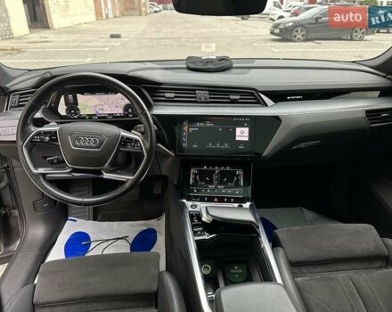 Ауди E-Tron 2021 в Тернополе на Automoto.ua Серый Ауди E-Tron, объемом двигателя 0 л и пробегом 85 тыс. км за 27999 $, фото 27 на Automoto.ua