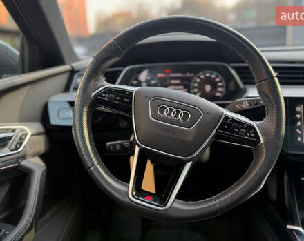 Сірий Ауді E-Tron, об'ємом двигуна 0 л та пробігом 70 тис. км за 41000 $, фото 10 на Automoto.ua