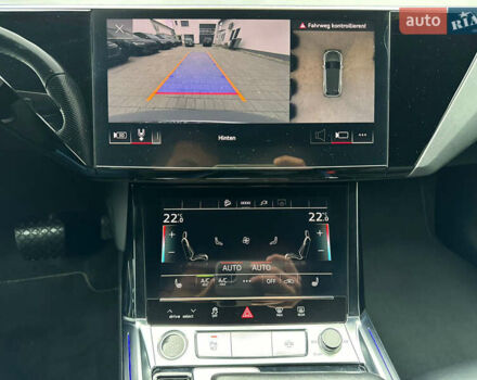 Серый Ауди E-Tron, объемом двигателя 0 л и пробегом 94 тыс. км за 35500 $, фото 11 на Automoto.ua