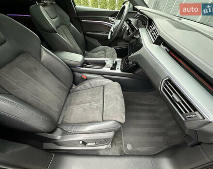 Серый Ауди E-Tron, объемом двигателя 0 л и пробегом 129 тыс. км за 33950 $, фото 17 на Automoto.ua