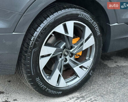 Серый Ауди E-Tron, объемом двигателя 0 л и пробегом 28 тыс. км за 34900 $, фото 23 на Automoto.ua