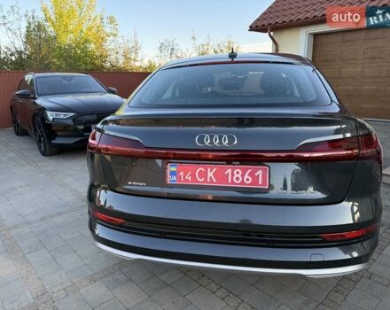 Сірий Ауді E-Tron, об'ємом двигуна 0 л та пробігом 98 тис. км за 31777 $, фото 4 на Automoto.ua