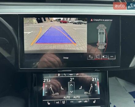 Ауди E-Tron 2021 в Тернополе на Automoto.ua Серый Ауди E-Tron, объемом двигателя 0 л и пробегом 85 тыс. км за 27999 $, фото 34 на Automoto.ua