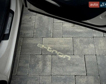 Серый Ауди E-Tron, объемом двигателя 0 л и пробегом 36 тыс. км за 45445 $, фото 96 на Automoto.ua