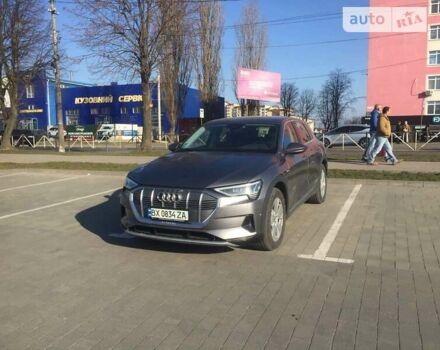 Сірий Ауді E-Tron, об'ємом двигуна 0 л та пробігом 30 тис. км за 31900 $, фото 8 на Automoto.ua