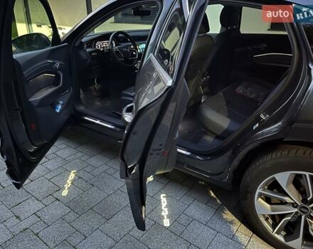 Серый Ауди E-Tron, объемом двигателя 0 л и пробегом 157 тыс. км за 34000 $, фото 4 на Automoto.ua