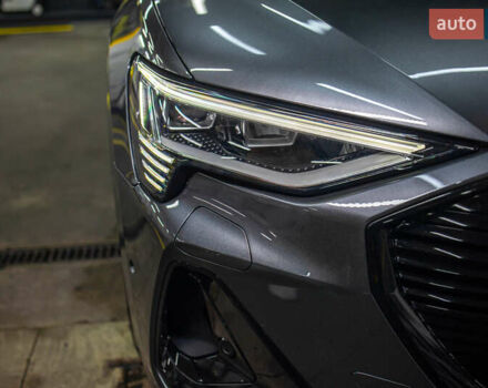 Сірий Ауді E-Tron, об'ємом двигуна 0 л та пробігом 73 тис. км за 38950 $, фото 21 на Automoto.ua
