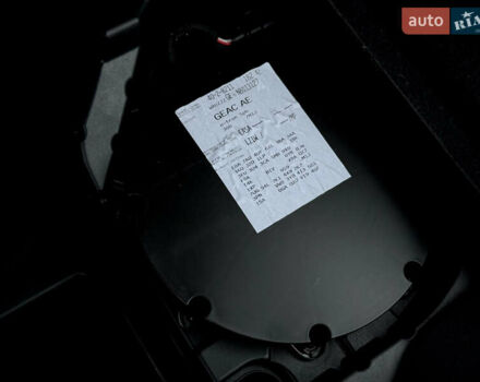 Серый Ауди E-Tron, объемом двигателя 0 л и пробегом 36 тыс. км за 45445 $, фото 98 на Automoto.ua