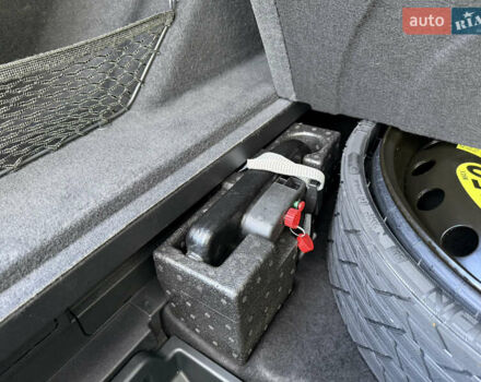 Серый Ауди E-Tron, объемом двигателя 0 л и пробегом 130 тыс. км за 37000 $, фото 121 на Automoto.ua