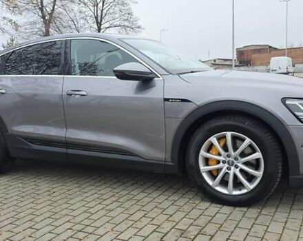 Сірий Ауді E-Tron, об'ємом двигуна 0 л та пробігом 140 тис. км за 28800 $, фото 7 на Automoto.ua