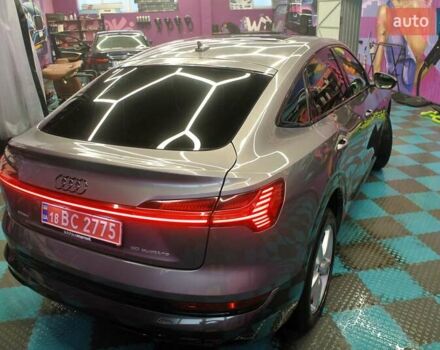 Серый Ауди E-Tron, объемом двигателя 0 л и пробегом 60 тыс. км за 29990 $, фото 13 на Automoto.ua